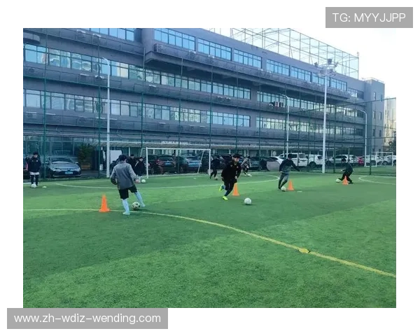 足球家属区安排如何在比赛现场给予球员心理支持